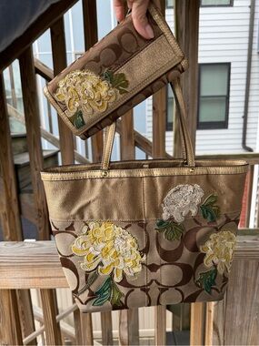 Coach 2008 Signature Stripe Floral Tote and Wallet Set